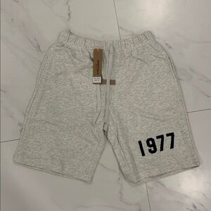 Essentials Fear of God 1977 Logo Oatmeal Grey Shorts Mens Size Small & Large